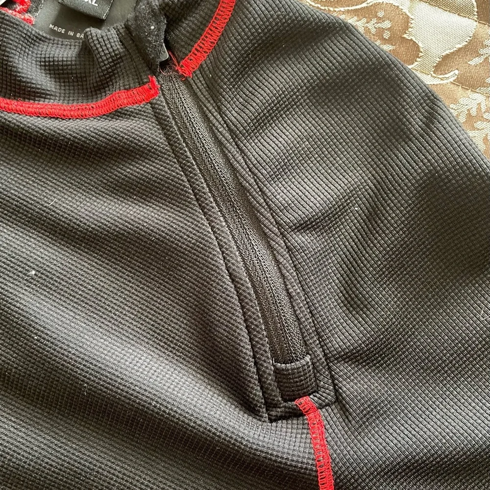 Harley-Davidson Ladies 2XL Long Sleeve Top. Gently used. Stunning Red Trim! - Picture 7 of 12